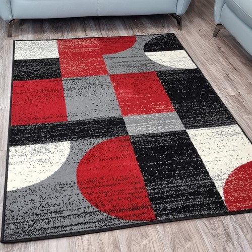 Red and black rug soft - red,